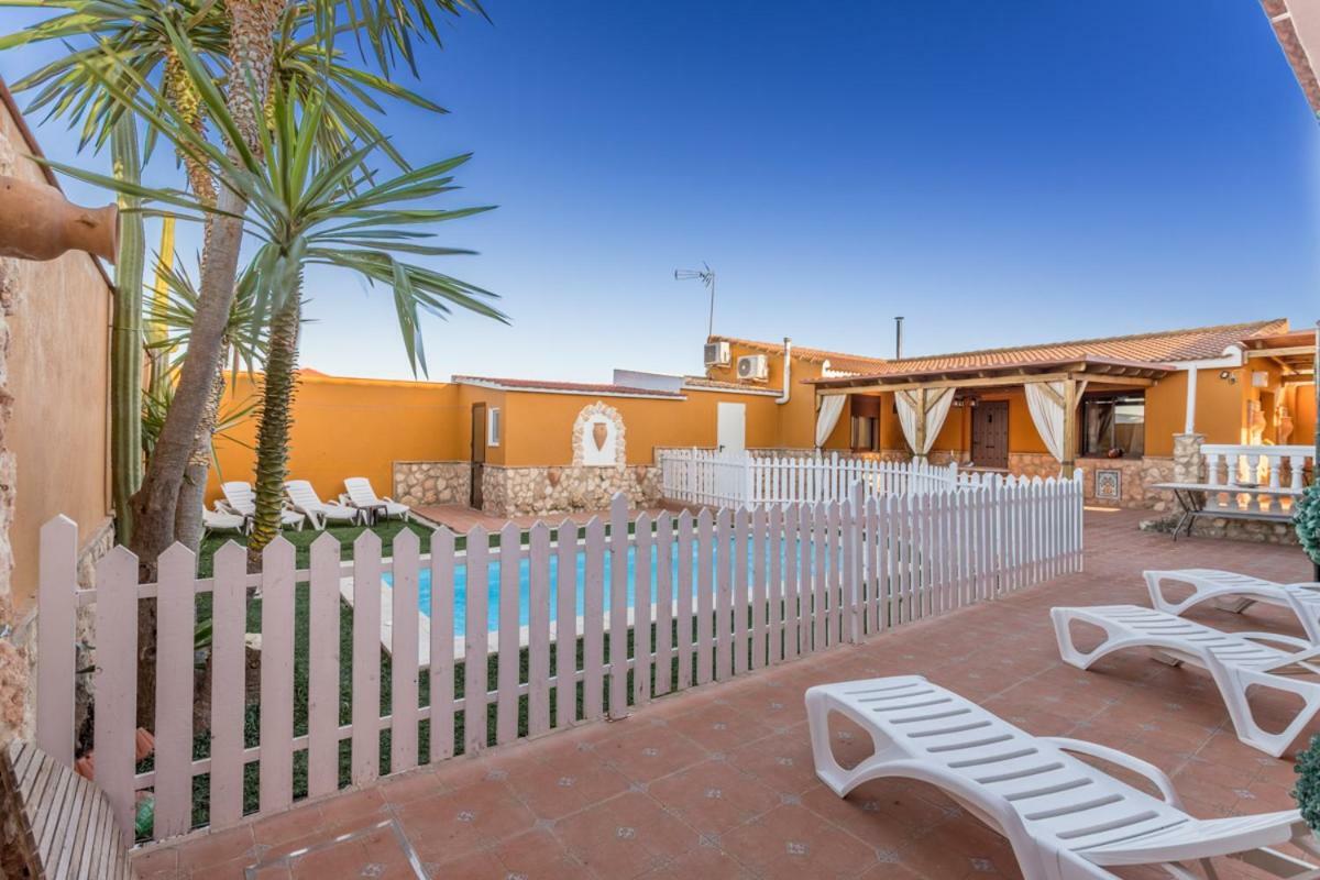 Casa Ludima Villa Fuentes de Andalucia Exterior photo