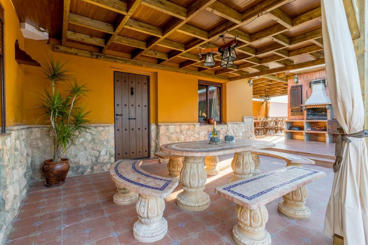 Casa Ludima Villa Fuentes de Andalucia Exterior photo