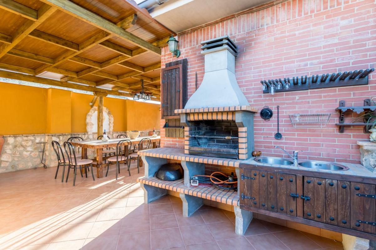 Casa Ludima Villa Fuentes de Andalucia Exterior photo